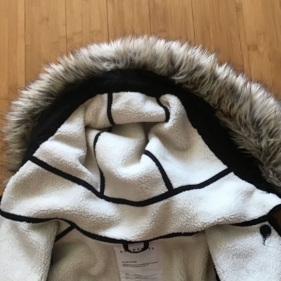 NWOT Community Military Autonomy Fishtail Parka Black - Picture 14 of 14